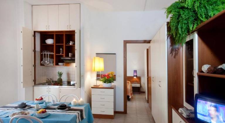 Serviced apartment for 12 persons — photo 2