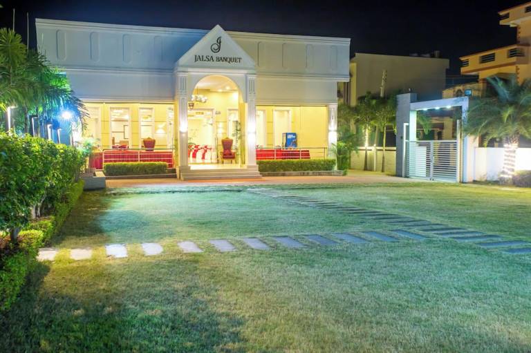 The SR Hotel