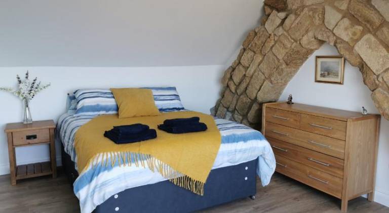 House with 5 rooms for 8 persons in Weymouth
