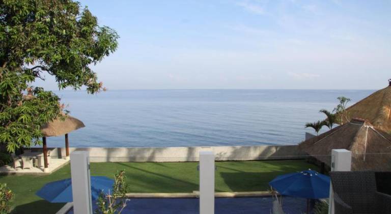The Beach Front Villa 2 — photo 5