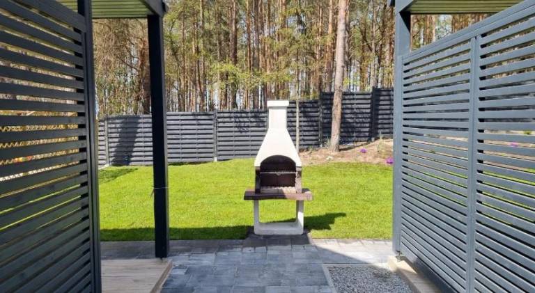 Vacation home with patio | Beach nearby | Dogs allowed — photo 4