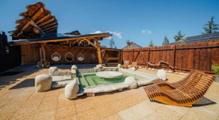 Chalet with hot tub, terrace & pool — photo 3