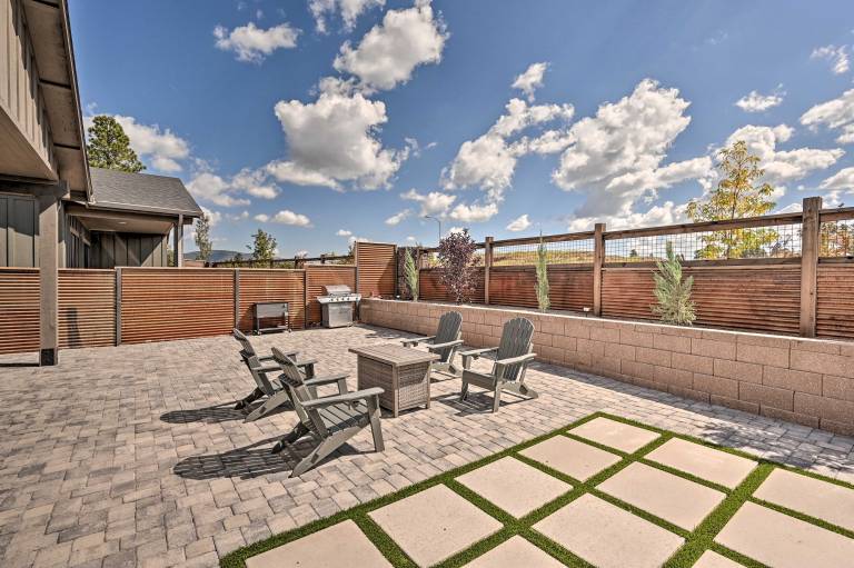 Flagstaff Retreat w/ Covered Patio, 3 Mi to Dtwn in Flagstaff, AZ