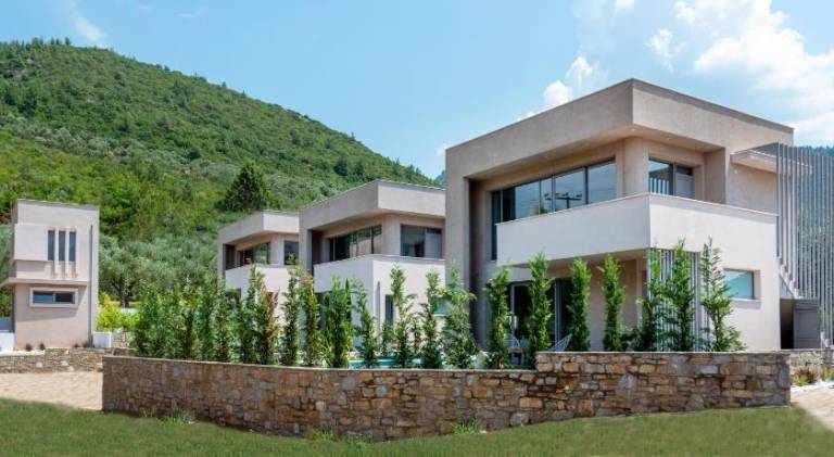 Villa with patio, barbecue & garden — photo 3