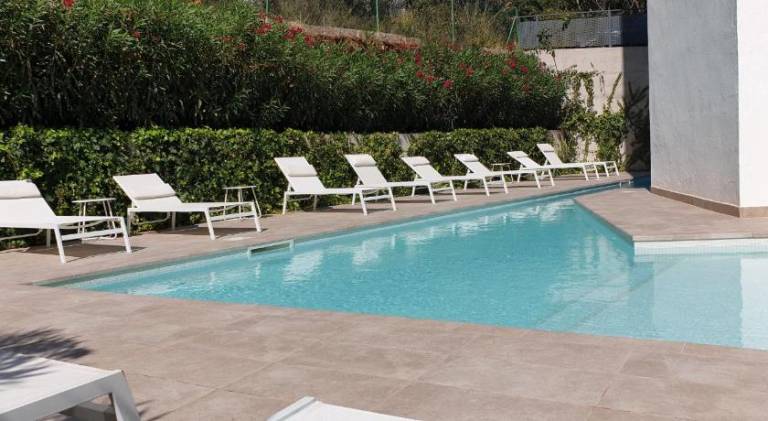 Apartment with patio, garden & private pool | Next to the beach | Good for workation | Pets are welcome in Capdepera