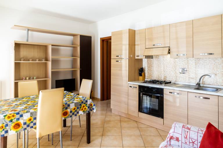 Rental apartment with yard | Sea view — photo 4