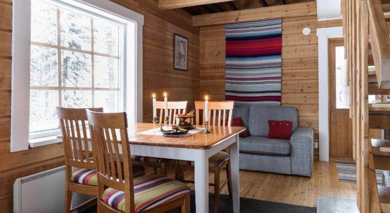 Beautiful chalet with patio, yard & BBQ | Pets are welcome — photo 3