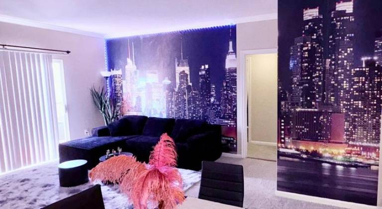 Holiday apartment with pool & hot tub in Stevenson Ranch, CA