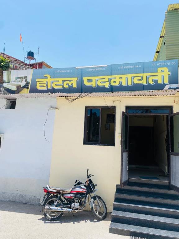 Bed and breakfast  Guru Shikhar