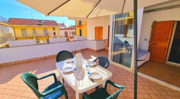 Charming rental apartment with terrace | Next to the beach | Pets are welcome — photo 3