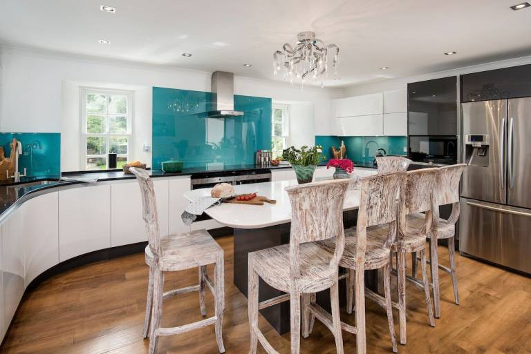 Family-oriented pleasant villa with BBQ, terrace & garden | Pets are welcome — photo 4