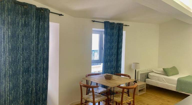 Apartment with 2 rooms for 4 persons — photo 2