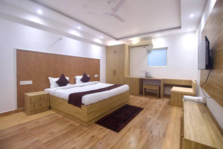 Golden Leaf Inn - Noida — photo 4