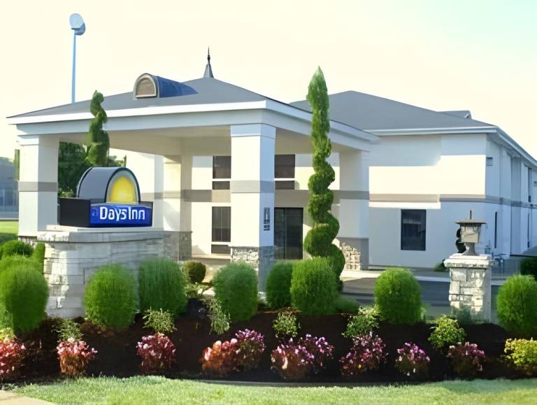 Days Inn by Wyndham Battlefield Rd Hwy 65