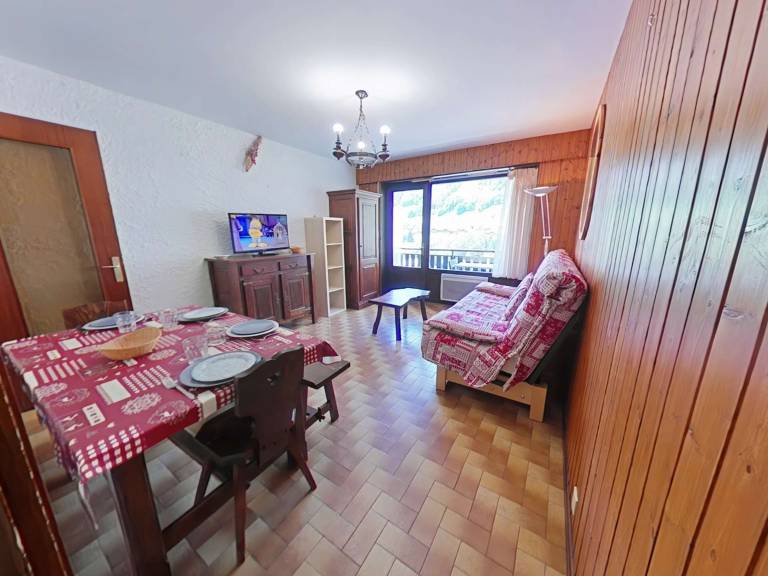 Ski-in/ski-out studio with balcony in Grand-Bornand — photo 5