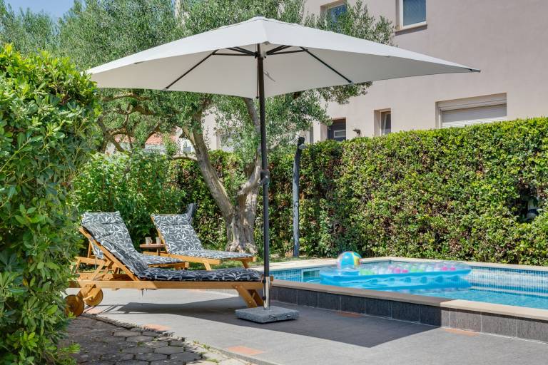 Fully equipped villa with patio, private pool & BBQ | Sea view | Pets are welcome — photo 3