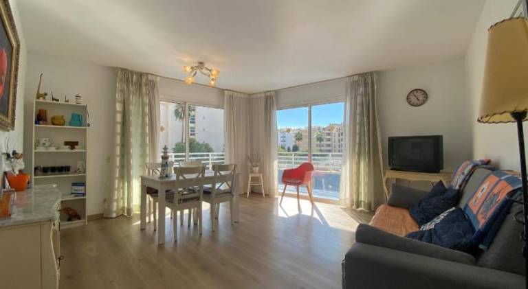 Charming apartment with pool | Beach nearby | Pets are welcome in Cambrils