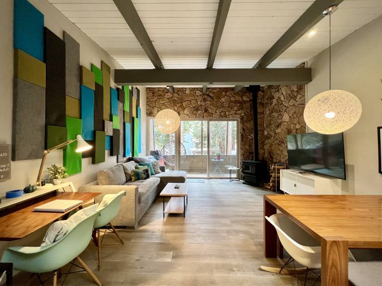 House | Mountain view in Mammoth Lakes, CA