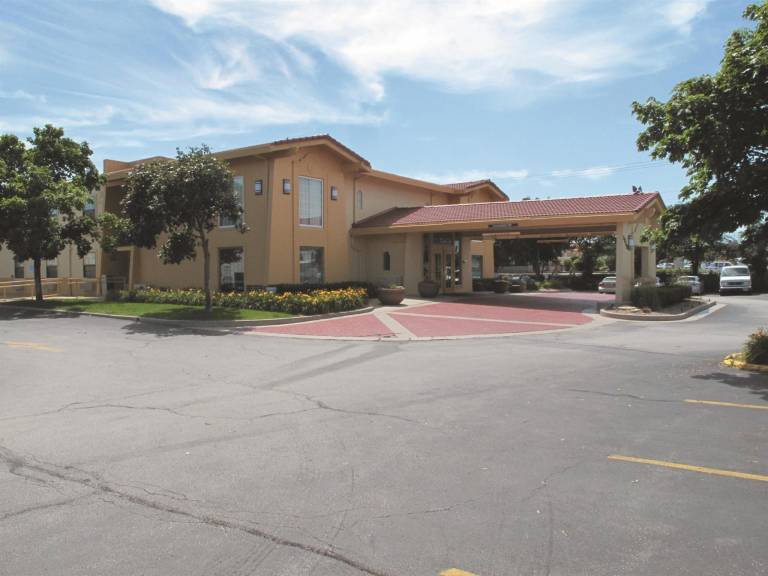 La Quinta Inn by Wyndham Moline Airport