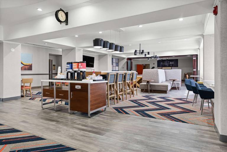 Hampton Inn Seguin — photo 2