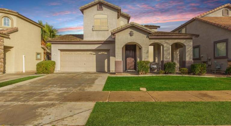 Vacation home with pool | Pets are welcome in Mesa, AZ
