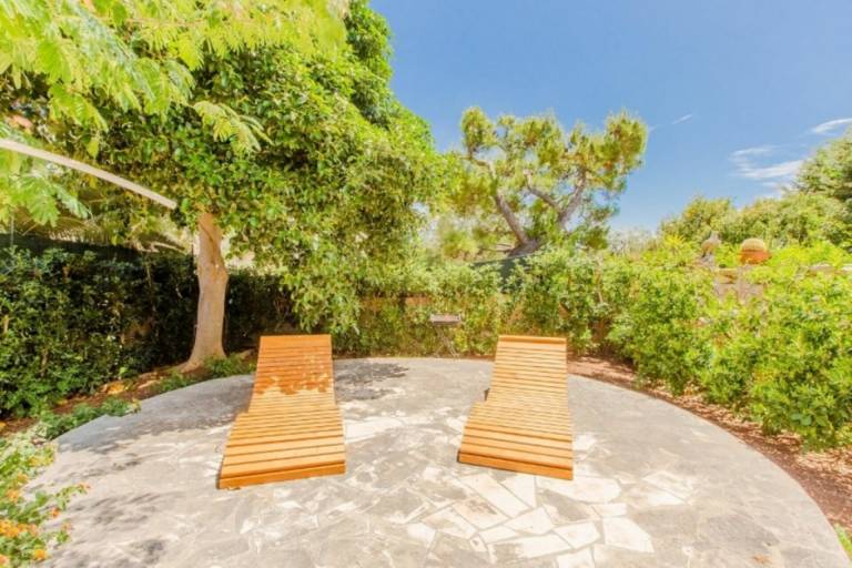 Villa with BBQ, garden & terrace — photo 5
