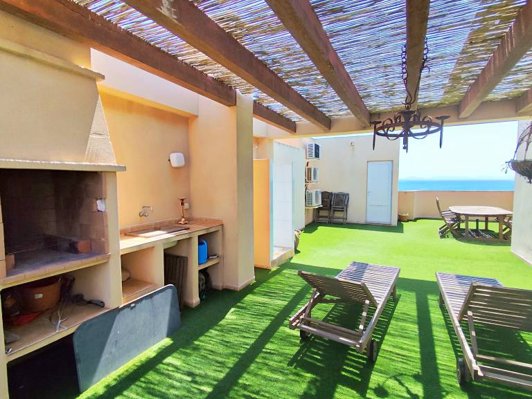 Rental apartment with patio, pool & garden — photo 3