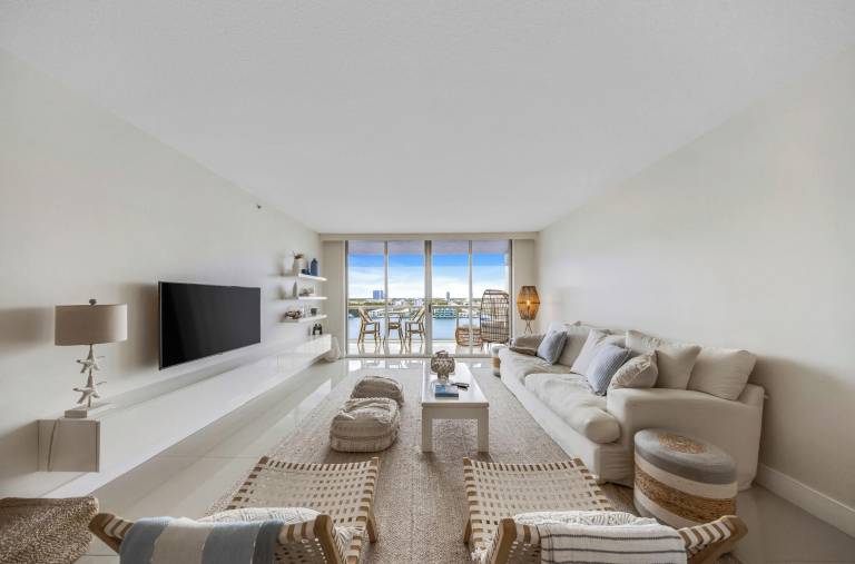 Condo  Surfside