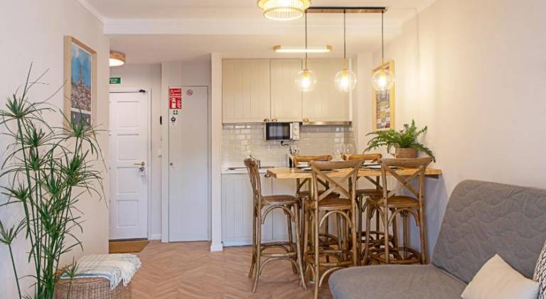 Apartment with terrace | Close to São Bento Railway Station in Porto