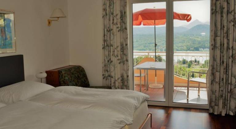 Serviced apartment with pool, grill & patio | Pets are welcome — photo 2