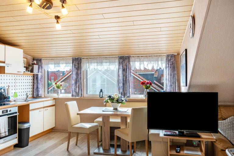 Holiday Apartment 'Rödel' with Shared Terrace, Private Garden and Wi-Fi — photo 3