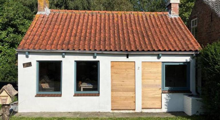 House with barbeque, patio & garden in Breskens