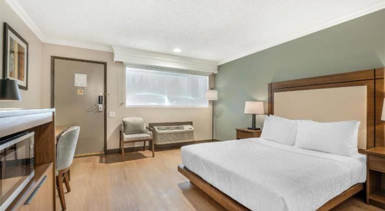 Best Western Plus Burnaby Hotel — photo 2