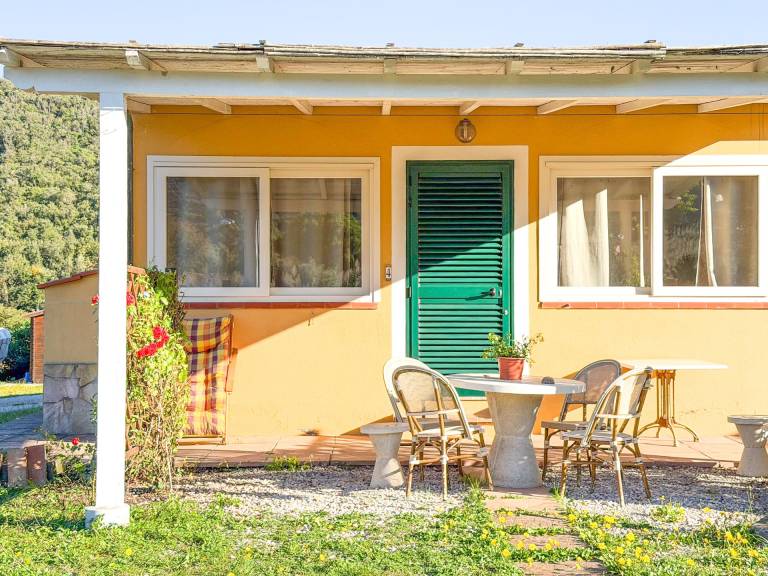 Wohnung mit Grill und Garten