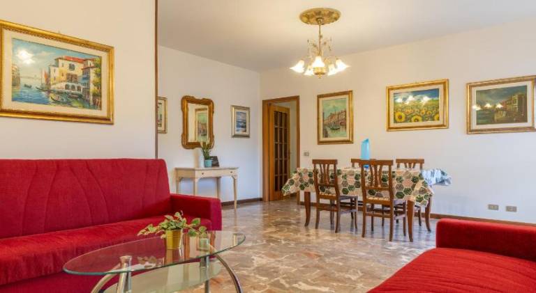 Rental apartment with 2 rooms for 8 persons in Alba Adriatica