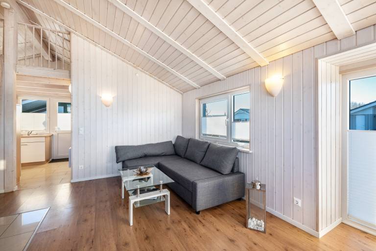 Apartment with sauna, patio & garden | Garden view — photo 3