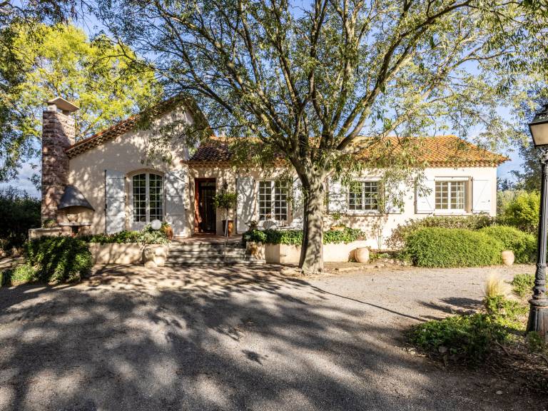 House with garden, private pool & patio | Nature view — photo 5