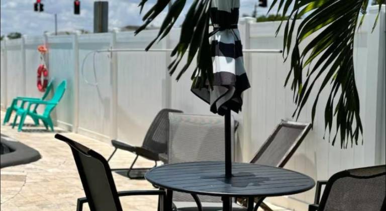 Rental apartment with pool — photo 5