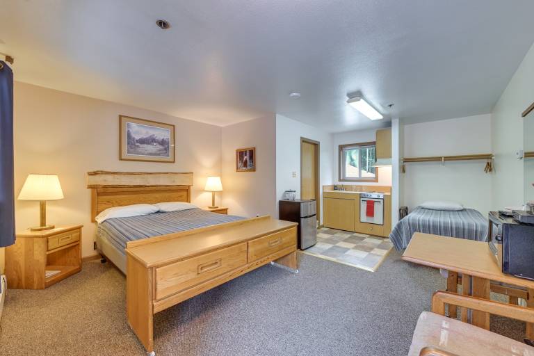Fire Pit, Fishing! River-Ready Cooper Landing Stay — photo 4