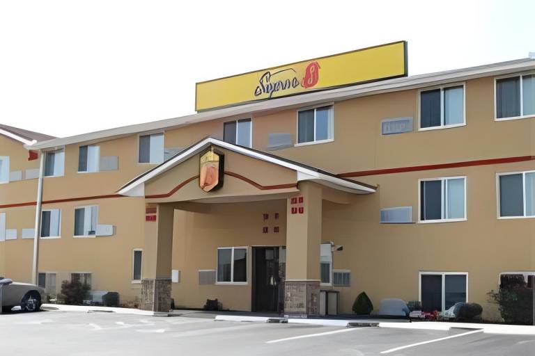 Super 8 By Wyndham Independence Kansas City in Independence, MO