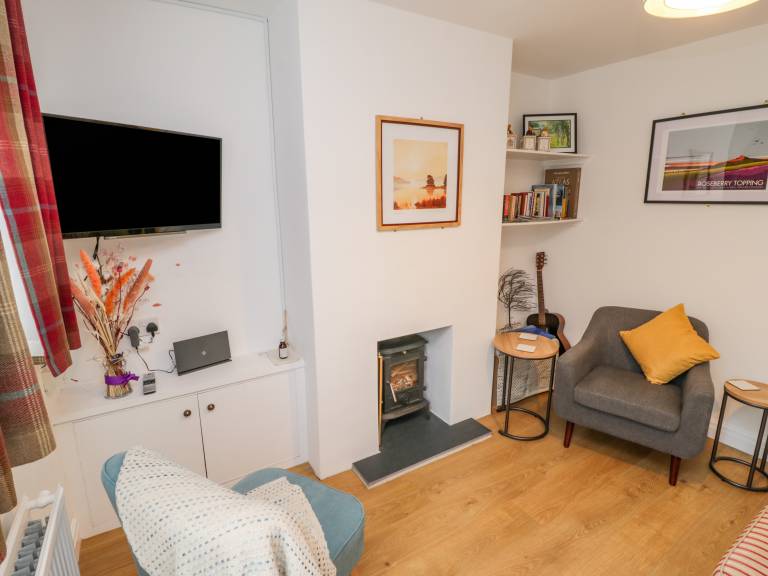 Family-friendly beautiful cottage with yard | Pet-friendly — photo 4