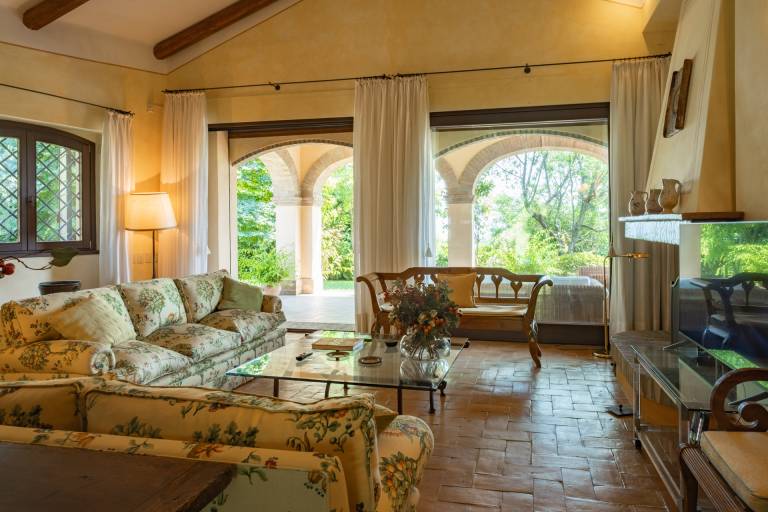 Children-friendly villa with private pool, yard & BBQ | Pool view | Dogs allowed — photo 4