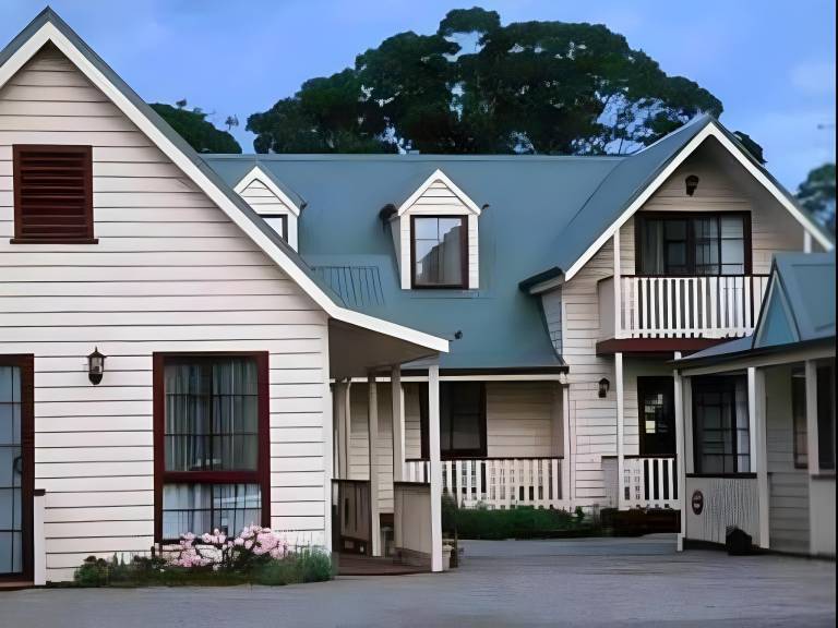 Serviced apartment  Strahan