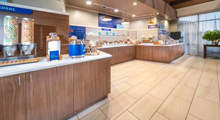 Holiday Inn Express Hotel & Suites Pasco-TriCities By IHG — photo 3