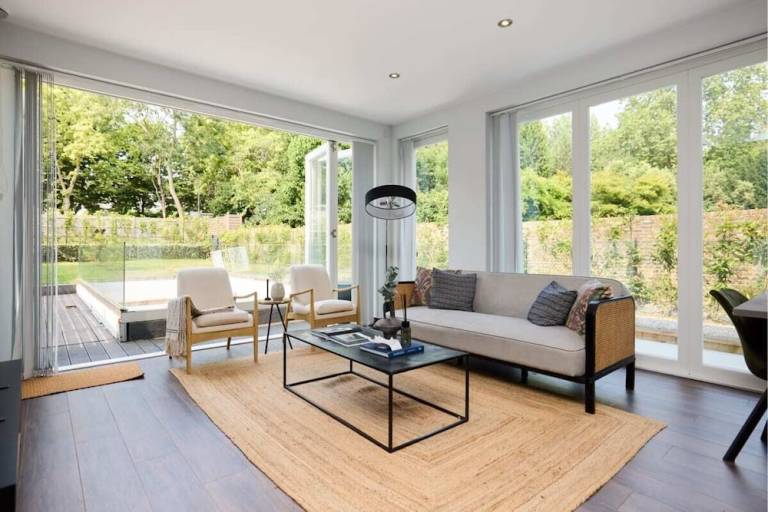 Apartment Kew