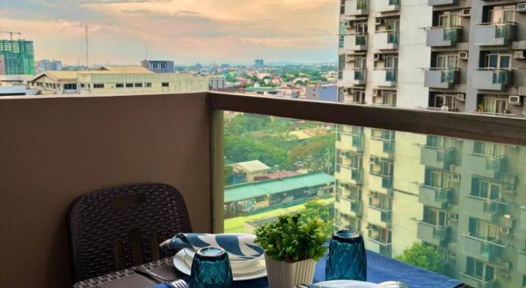 Serviced apartment with yard & pool — photo 3