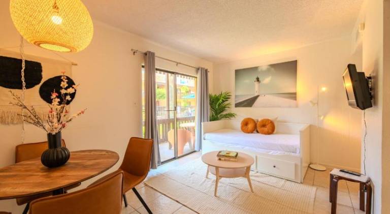 Lovely holiday apartment with pool | Next to the beach | Pets are welcome in South Padre Island, TX