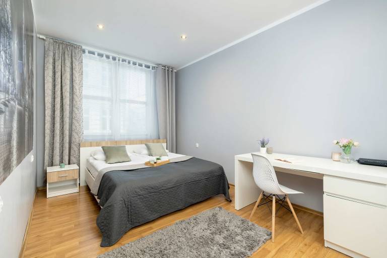 Family-oriented apartment with fast internet | Near Main Square | Pets are welcome — photo 2