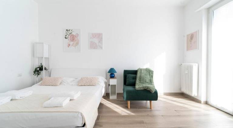 Rental apartment with 1 room for 3 persons in Segrate