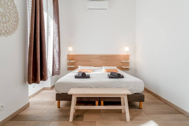 “Steven” Room with Shared Pool, Shared Garden, and Wi-Fi — photo 3